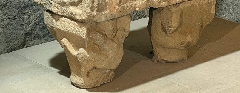 capitells s.XII reaprofitats